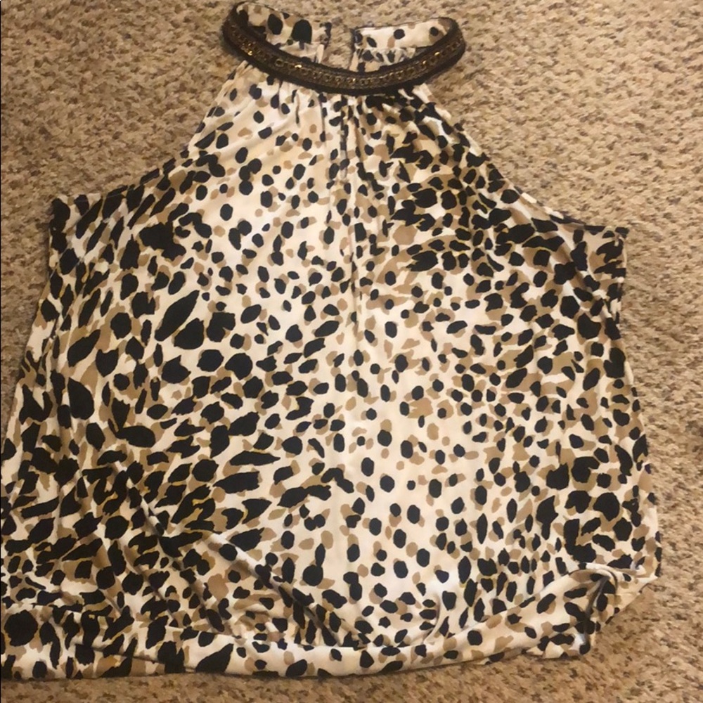 Key hole tank with collar